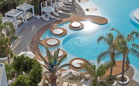 Caramel, A Resort To Live
